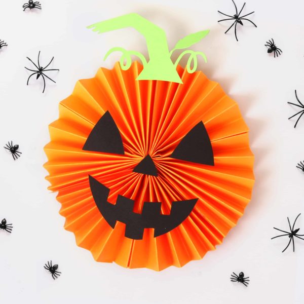Halloween Paper Crafts - jack-o-lantern paper fan